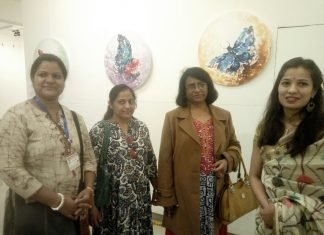 बरखा के ब्रश ने उकेरे प्रकृति के रंग,TOGETHERNESS WITH NATURE चित्र प्रदर्शनी बनी आकर्षण का केंद्र