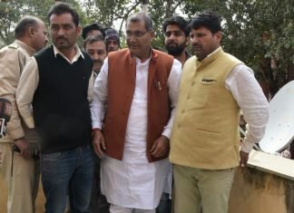 बाड़ेबंदी की दीवार फांदी,टूटी टांग पर जयपुर आराध्य गोविंद की कृपा से भाजपा बागी विष्णु लाटा बने महापौर,प्रताप सिंह खाचरियावास ने निभाई महत्वपूर्ण भूमिका,भाजपा को लगा ज़ोर का झटका