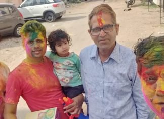 मून रेजीडेंसी में बिखरे होली के रंग