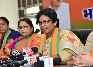 महिला मोर्चा कार्यकर्ता,राष्ट्रीय स्तर से ,बूथ स्तर तक काम कर रही है:विजया रहाटकर