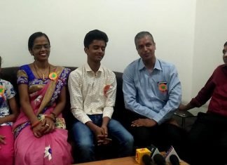 विज्ञान संकाय,12th में पुनीत ने 99% अंक प्राप्त कर सभी का गौरव बढ़ाया