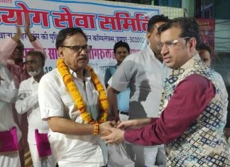 विगत दिनों से पुलिस अपने इकबाल को कायम रखने में नाकामयाब रही है,शहर के थाने मात्र खाना पूर्ति करने लगे हैं, लूट, फायरिंग,चोरी, डकैती ,बलात्कार अब आम खबर है, इन सबके साथ ही गुलाबीनगर अब ड्रग माफियाओं की गिरफ्त में भी आ चुका है,चारदरवाज़ा इलाके के पास बांस की पुलिया पर सहयोग सेवा समिति में कुछ ऐसी ही चिंता एक कार्यक्रम में जताई, विधायक महेश जोशी,मेयर विष्णु लाटा सहित भारी संख्या में विशिष्ट जन मौजूद थे,,