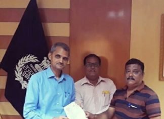 Newindia ख़बर के एडिटर,व पीपीआई,राष्ट्रीय पत्रकार संगठन के प्रदेशाध्यक्ष सन्नी आत्रेय आज मिले ,डॉ भूपेंद्र यादव,महानिदेशक,राजस्थान पुलिस,शहर की वर्तमान कानून व्यवस्था,व कवरेज के दौरान कल फ़ोटो जर्नलिस्टों के साथ हुई बदसलूकी पर तुरन्त कार्रवाई पर हो और हर थाना क्षेत्रों में किरायेदारों,व घरेलू काम या ऑफिस स्टाफ का पुलिस वेरिफिकेशन अनिवार्य हो,,पर दिया ज्ञापन