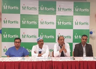 फोर्टिस एस्कॉर्ट्स हॉस्पिटल ने सल्फास खा चुके युवक की एकमो द्वारा इलाज कर बचाई जान रे