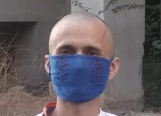 *शहीद आशुतोष को मुंडन कराकर दी श्रद्धांजलि* विनोद दाधीच ने शहीदों के सम्मान मे कराया मुंडन,,