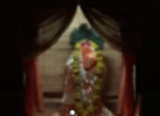 श्री चिंताहरण हनुमान मंदिर,, जनता कॉलोनी में 101 दीपों को प्रज्वलित कर महाआरती का आयोजन हुआ,,