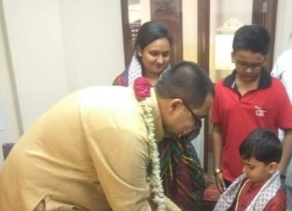 ठिकाना श्री गोविंद देवजी मंदिर के प्रबंधक मानस गोस्वामी के जन्मदिन के अवसर पर 500 लोगों को भोजन वितरण किया गया,,