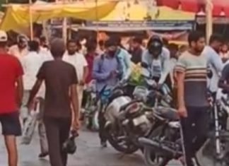 कोटपुतली सब्जी मंडी,, कोरोना गाइड लाइन्स की यहाँ नहीँ होती पालना,प्रसाशन सुस्त क्यों,