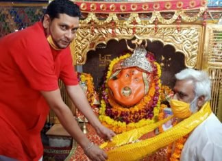 वार्ड 70 के निर्दलीय प्रत्याशी,विजय शंकर पांडेय ने अपने प्रचार का किया श्री गणेश,,