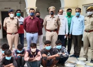 गाय का नकली देसी घी बेच रहे,सभी आरोपियों को गिरफ्तार कर लिया गया, 2 क्विंटल नकली घी बरामद,,आरोपी गुजरात के रहने वाले हैं