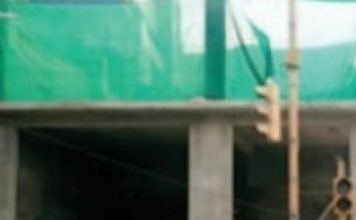 SB-107,बापू नगर,टोंक रोड के सैटबैक की जमीन पर किया जा रहा है,अवैध निर्माण,, सुरेश चौधरी पहले भी महापौर से अधिक ताकत रखता था,आज भी पदोन्नति के साथ अधिक पावर रखता है सुरेश चौधरी,, इस प्रकरण से या इससे पूर्व मामलों से यही लगता है,,