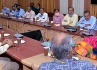 विदाई समारोह में एसीएस ग्रामीण विकास एवं पंचायती राज ने कहा सदैव सकारात्मक रहते हुए जरूरतमंद की मदद करना ही राजकीय सेवक का परम धर्म,,,