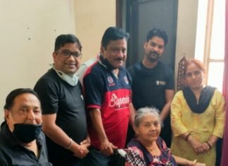 होप फॉर किड्स एंड वेलफेयर फाउंडेशन ने सामाजिक सरोकार का एक कदम और बढाते हुए नवरात्रि के प्रथम दिवस पर दिव्यांग माता को व्हीलचेयर भेंट की,,,