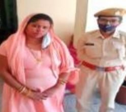 कलाकार कॉलोनी थाना शास्त्री नगर क्षेत्र से सविता देवी सांसी को अवैध शराब बेचते हुए गिरफ्तार किया,,