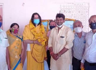 जयपुर नगर निगम ग्रेटर वार्ड 33 में वार्ड पार्षद रेखा कूलवाल एवं खंडेलवाल वैश्य समाज संस्था झोटवाड़ा के संयुक्त तत्वाधान में वैक्सीनेशन कैंप का आयोजन किया गया,,, श्री बालमुकुंद आचार्य जी महाराज की उपस्थिति रही शोभनीय,,