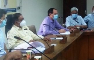 नोडल अधिकारी कोविड केयर हाॅस्पिटल्स पर ‘‘राउण्ड द क्लाॅक’’ नजर बनाए रखें, जांच के बाद आकस्मिक स्थिति का करें त्वरित समाधान -संभागीय आयुक्त,,, अब साधन रहित अस्पतालों से मान्यता वापस ली जाएगी,,,,