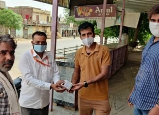 मरीज के परिजनों को करवाया निःशुल्क रेमडेशिविर इंजेक्शन उपलब्ध : उमेश आर्य