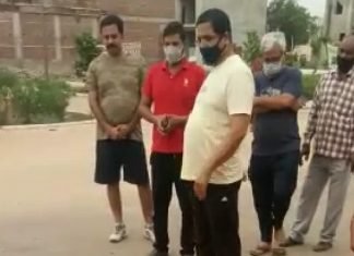 भुवनेश्वरी वाटिका बजरी मंडी रोड कनकपुरा में सरकारी जमीन पर राजनीतिक संरक्षण प्राप्त भू माफियाओं का कब्जे को लेकर कॉलोनी वासियों द्वारा जेडीए अधिकारियों को सद्बुद्धि देने के लिए किया गया यज्ञ,,