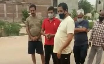 भुवनेश्वरी वाटिका बजरी मंडी रोड कनकपुरा में सरकारी जमीन पर राजनीतिक संरक्षण प्राप्त भू माफियाओं का कब्जे को लेकर कॉलोनी वासियों द्वारा जेडीए अधिकारियों को सद्बुद्धि देने के लिए किया गया यज्ञ,,