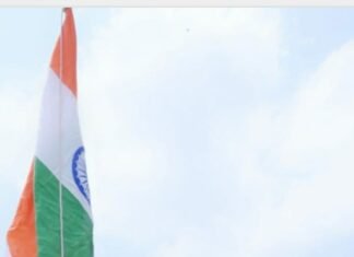 बैंक के इतिहास में पहली बार दी राजलक्ष्मी महिला अर्बन कोऑपरेटिव बैंक परिसर में ऐतिहासिक झंडारोहण,,