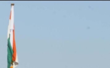 मुख्यमंत्री अशोक गहलोत ने बड़ी चौपड़ पर ध्वजारोहण के अवसर पर कहा कि नफरत फैलाने वाली ताकतों को देना होगा मुंहतोड़ जवाब,,