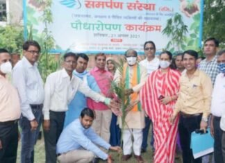 समर्पण संस्था ने आज़ादी के 75 वें वर्ष में लगाये 75 पेड़, परोपकार का संदेश देते है पेड़ – राम कुमार वर्मा,,