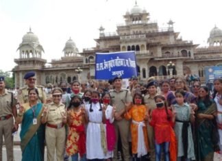 निर्भया स्क्वॉड के नए मिशन “”सेफर सिटी सेफर स्ट्रीट्स “” की शुरुआत, पुलिस उपायुक्त व निर्भया नोडल अधिकारी ऋचा तोमर ने टीम को शपथ दिलाई,,