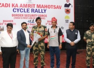 42 साइकिलिस्ट 9 दिन में तय करेंगे बीकानेर से दिल्ली तक का सफर,,साइकिल रैली के जयपुर पहुंचने पर साइकिलिस्ट और बीएसएफ अधिकारियों का निम्स यूनिवर्सिटी की ओर से स्वागत,,