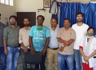 विवेक फिजिओथेरेपी एंड रिहेबिलिटेशन सेंटर मे लगा वैक्सीनेशन कैंप ,,, युवा नेता पुष्पेन्द्र भारद्वाज के जन्मदिन पर लगाया कैंप,