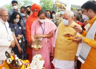 स्वयंसिद्धा’ हस्तशिल्प प्रदर्शनी का उद्घाटन,, उद्यमिता के विकास के लिए प्रभावी वातावरण बनाए जाने की जरूरत,, हस्तशिल्प उत्पादों के विपणन की कारगर नीति तैयार हो – राज्यपाल,,,