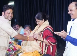 मंदिर बनेंगे रोजगार के केंद्र- स्वामी जितेंद्रानंद सरस्वती,, देश में हो रहा है आंदोलन- आंदोलन का खेल- रूपा गांगुली,,