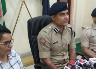 अलसुबह जयपुर के चारों सर्किल में 341 जगहों पर 2500 से ज्यादा पुलिसकर्मियों ने बड़ा सर्च ऑपरेशन किया,सर्च ऑपरेशन में पुलिस ने 150 से ज्यादा बदमाशों और हिस्ट्रीशीटर को किया गिरफ्तार ,,,