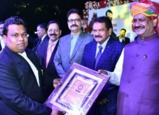 लोकसभा स्पीकर ओम बिरला व राजस्थान हाईकोर्ट के मुख्य न्यायाधीश अकील कुरैशी की अध्यक्षता में अधिवक्ता हितेष बागड़ी ने ली पद व गोपनीयता की शपथ,,,