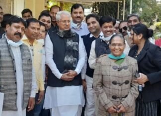 राजस्थान राज्य नर्सेज़ एसोसिएशन एकीकृत के प्रदेशाध्यक्ष राजेन्द्र राना के नेतृत्व में चिकित्सा मंत्री, परसादी लाल मीणा का किया अभिनंदन