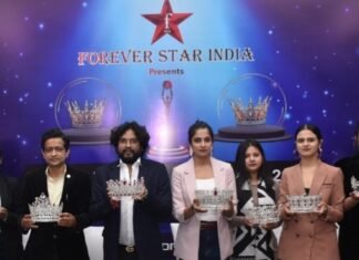 नेशनल लेवल पेजेंट फोरएवर मिस एन्ड मिसेज इंडिया की ट्रॉफी, क्राउन व सैश का हुआ एक्सक्लुसिव लुक लॉन्च। –17 से 20 दिसंबर तक आयोजित होगा फैशन फेस्टिवल, ब्यूटी पेजेंट ग्रैंड फिनाले, फैशन वीक व अवॉर्ड शो एक्टिविटीज रहेंगी खास। — एक ही मंच पर 300 मॉडल्स की क्राउनिंग व 250 से ज्यादा अवार्डीज होंगे सम्मानित, बनेगा एक नया इतिहास,,