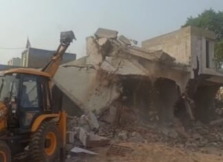 धारा 32, 33 के नोटिस के बाद भी अवैध निर्माण जारी,, आज सुबह से जेडीए ने शुरू कर दी है कार्यवाही,,