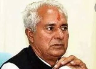 सूबे के नये चिकित्सा मंत्री, अपने कोरोना स्वास्थ्य विभाग को भी देखे,गन्दगी का ढेर,,,, कैसे जीतेगें जंग, अभी तो Newindia खबर ने सिर्फ गाड़ी पार्क की है, अंदर का हाल बेहाल जल्द होगा आप सबके सामने,,,