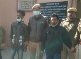 पुलिस थाना करणी विहार की बड़ी कार्यवाही नशे के लिए राहगीरों से झपट्टा मारकर मोबाइल लूटने वाले तीन शातिर अपराधी गिरफ्तार