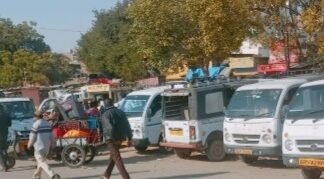 परिवहन विभाग, यातायात पुलिस और पुलिस महकमा, क्या तीनों की सांठगांठ है या ये अपने कर्तव्यों से विमुखता का परिचय दे रहे हैं ,, घाट गेट बस स्टैंड से अवैध मैजिक, बसों के संचालन का मामला,, कोरोना की मार ऊपर से अवैध गाड़ियाँ सड़कों पर धड़ल्ले से दौड रहीं हैं बिना रोक टोक, किसकी शह पर,, सीरीज-2