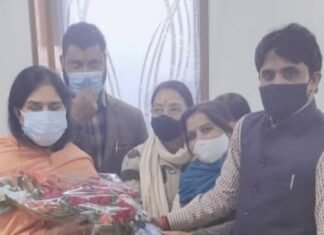 एलएचवी/एएनएम संघ ऑफ राज. ने प्रदेश अध्यक्ष कमला मीना के नेतृत्व में मुख्य शासन सचिव उषा शर्मा को सौपा ज्ञापन,,