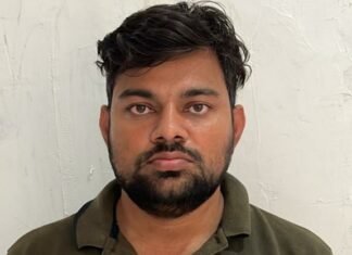 जयपुर डिस्कॉम सीतापुरा का कनिष्ठ अभियंता, सौरभ सिंह जाटव 20 हजार की रिश्वत लेते हुए रंगे हाथों ,एसीबी के हत्थे चढ़ा,,