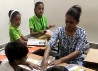 गरिमा गुप्ता विकलांग बच्चों को विशेष शिक्षा देकर समान अवसर प्रदान कर रही है,