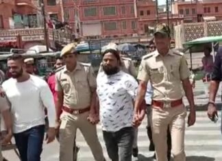 ऑपरेशन गैंगस्टर क्लीन बोल्ड, अपराधिक गतिविधियों में सक्रिय 107 अपराधियों को किया गिरफ्तार, अल सुबह अपराधियों के ठिकानों पर दी दबिश,, आपराधिक गतिविधियों पर लगाम लगाने के लिए आयुक्तालय ने एक बार फिर चलाया अभियान,,