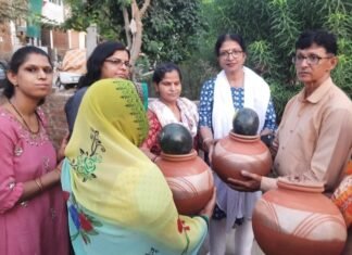 नव उत्थान ट्रस्ट द्वारा निर्जला ग्यारस पर शरबत पिलाया गया,,