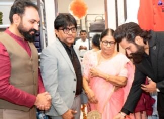 ब्लैकबेरीज का नया फ्लैगशिप स्टोर टोंक रोड पर लॉन्च,