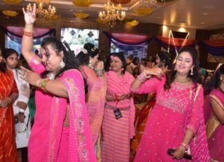 जयपुर में कोकिलाओं संग सावनी फुहारों ने गाए गीत,,, स्वर कोकिला-2022 में 500 महिलाओं ने लिया हिस्सा, 60 महिलाओं के सदाबहार गानों और 25 लेडीज की रैंप वॉक ने किया प्रभावित,,