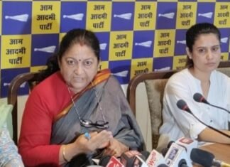 सरकार की गलत नीतियों का शिकार बनती बेटियां,,