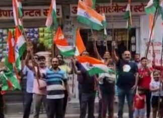 मालवीय नगर में अमृत ग्रुप के तत्वधान में आजादी का अमृत महोत्सव मनाते हुए तिरंगा यात्रा निकाली गयी,,,