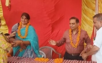 संकल्प फाउंडेशन द्वारा स्वतंत्रता दिवस पर पाठ्य सामग्री वितरित की गई,,