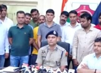 सायपुरा बाग में अवैध रूप से संचालित अन्तर्राज्यीय डांस बार गिरोह का सीएसटी , क्राइम ब्रांच, पुलिस आयुक्तालय जयपुर ने किया पर्दाफाश,, जयसिंह पुरा खोर थाना इलाके में फार्म हाउस सायपुरा बाग में बाहरी राज्यों के हाईप्रोफाइल व्यक्ति हैं शामिल,